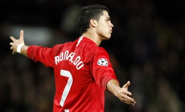 Renaldo returns to home club, Manchester United